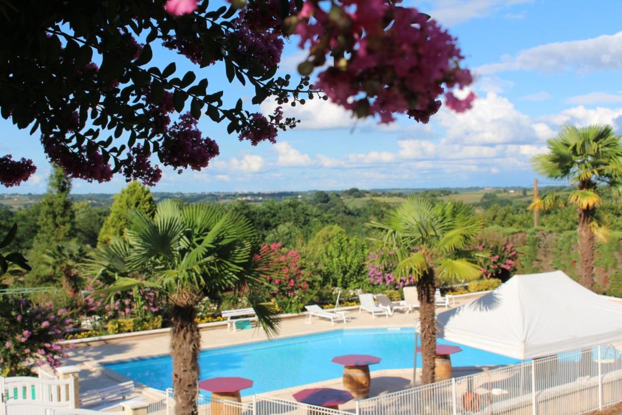 Aux Tauzins Hotel Montfort-en-Chalosse Exterior photo